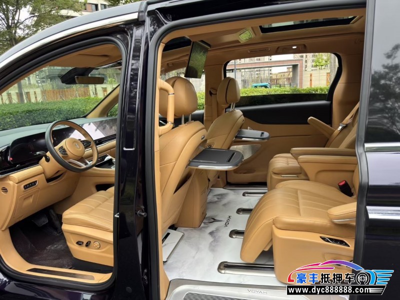 24年岚图梦想家MPV抵押车出售