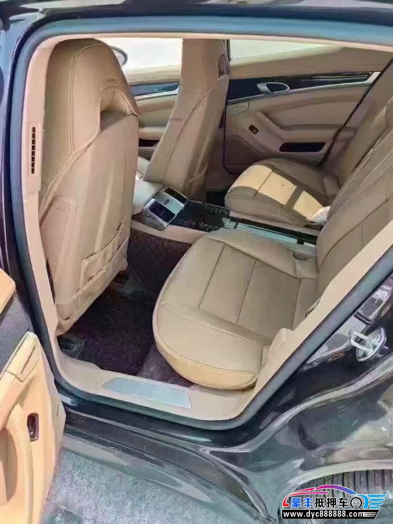 11年保时捷帕纳梅拉跑车抵押车出售