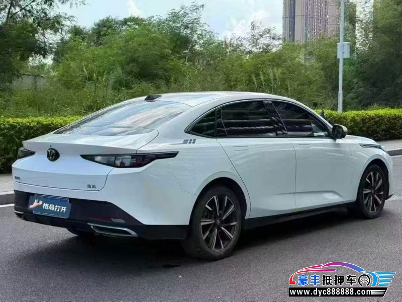 23年长安逸达轿车抵押车出售