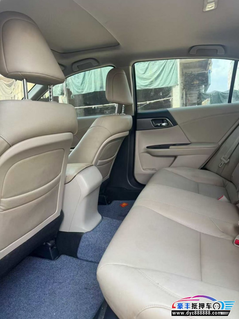 15年本田雅阁轿车抵押车出售