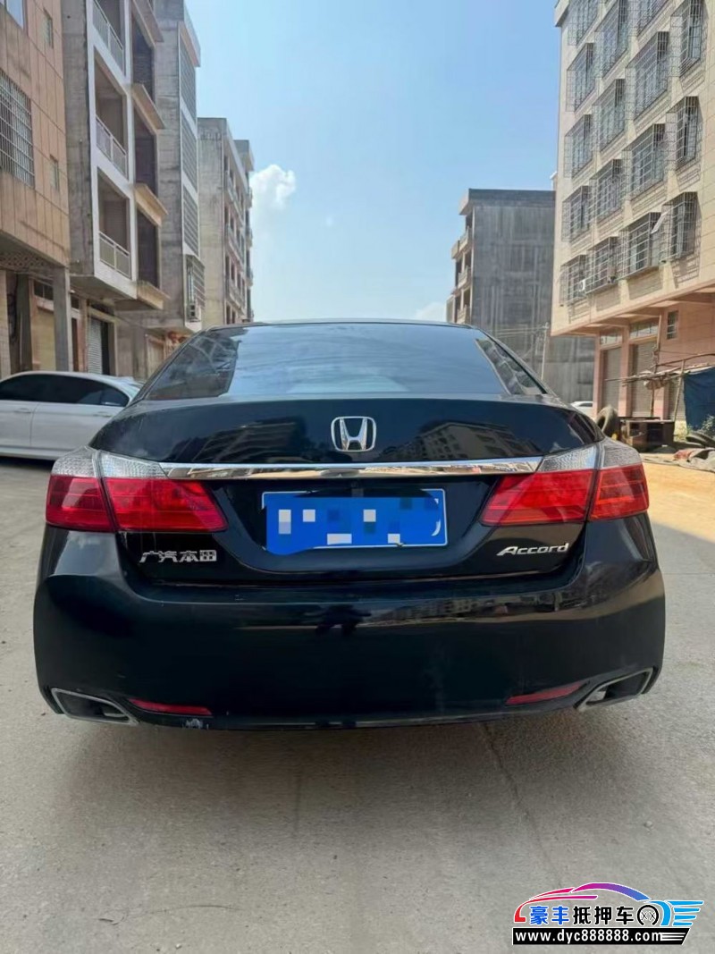 15年本田雅阁轿车抵押车出售