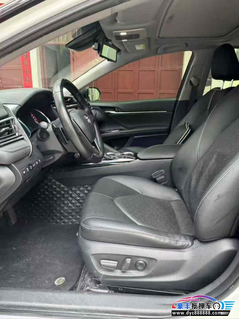 19年丰田凯美瑞轿车抵押车出售