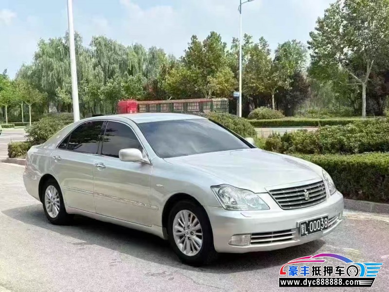 06年丰田皇冠轿车抵押车出售