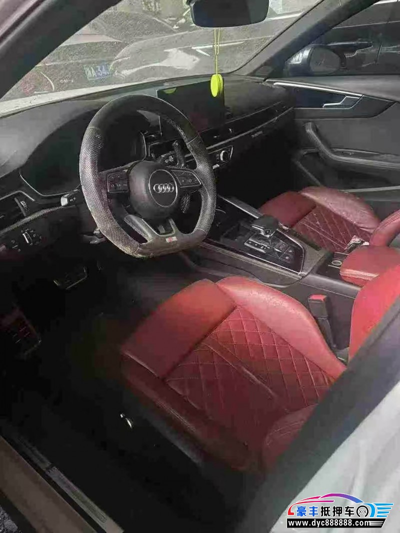 22年奥迪S4轿车抵押车出售