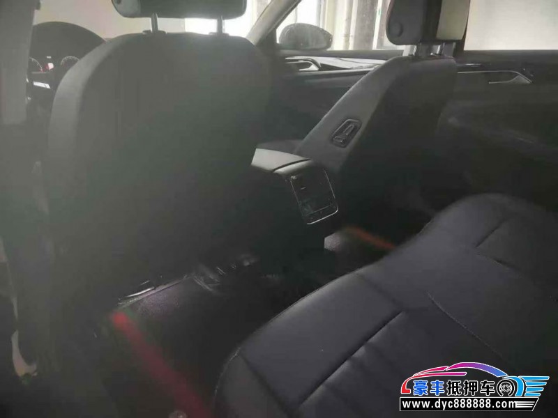 25年大众帕萨特轿车抵押车出售