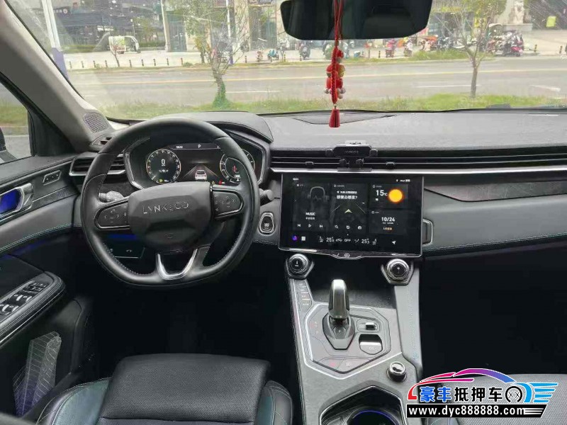 20年领克05轿车抵押车出售