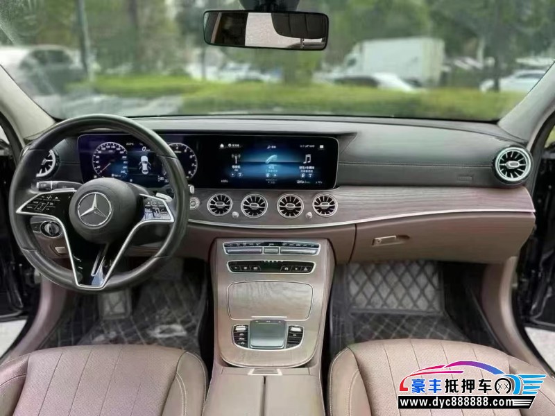 22年奔驰E轿车抵押车出售