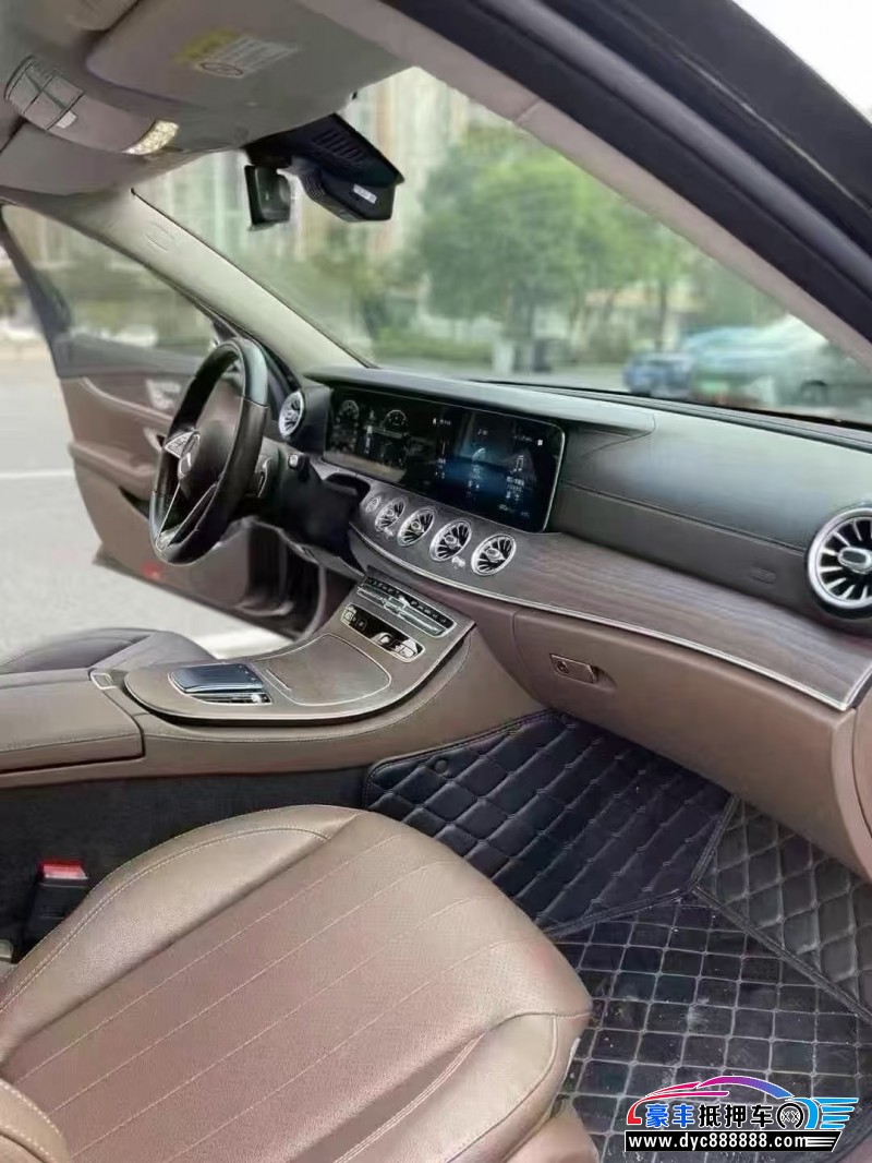 22年奔驰E轿车抵押车出售