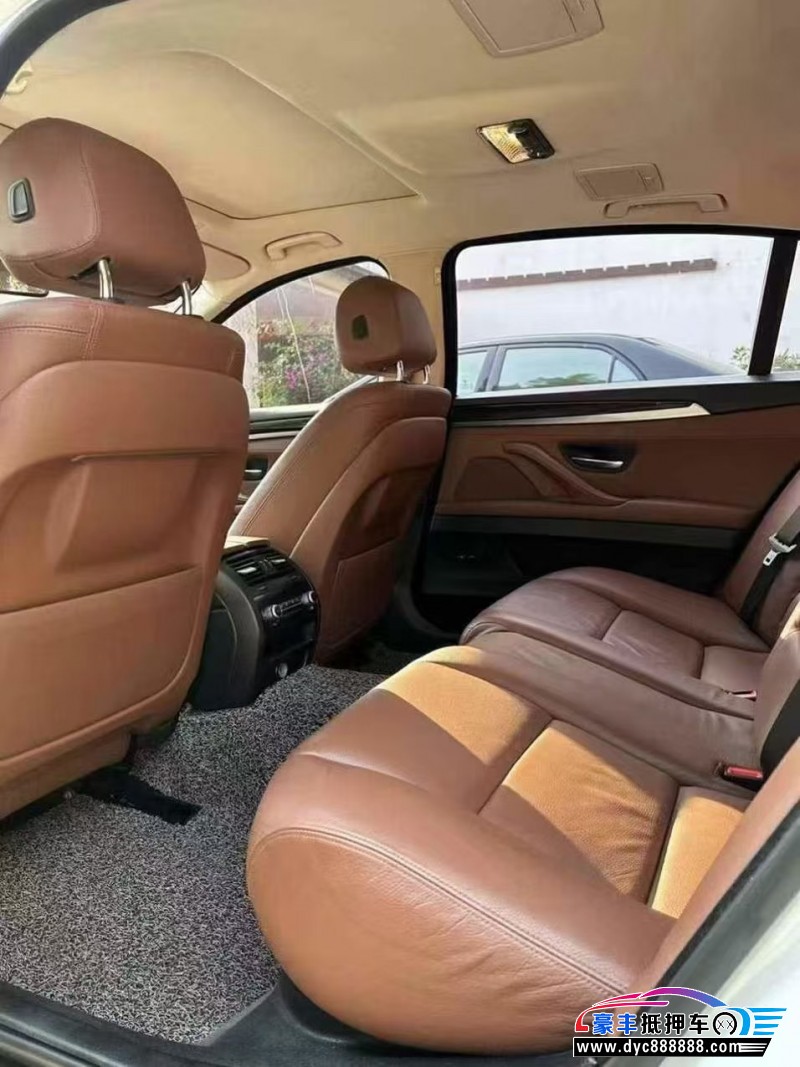 17年宝马5系轿车抵押车出售