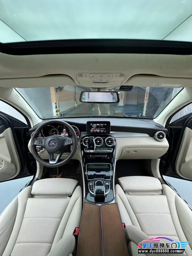 18年奔驰GLC轿车抵押车出售