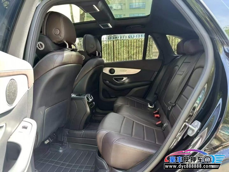 21年奔驰GLC轿车抵押车出售