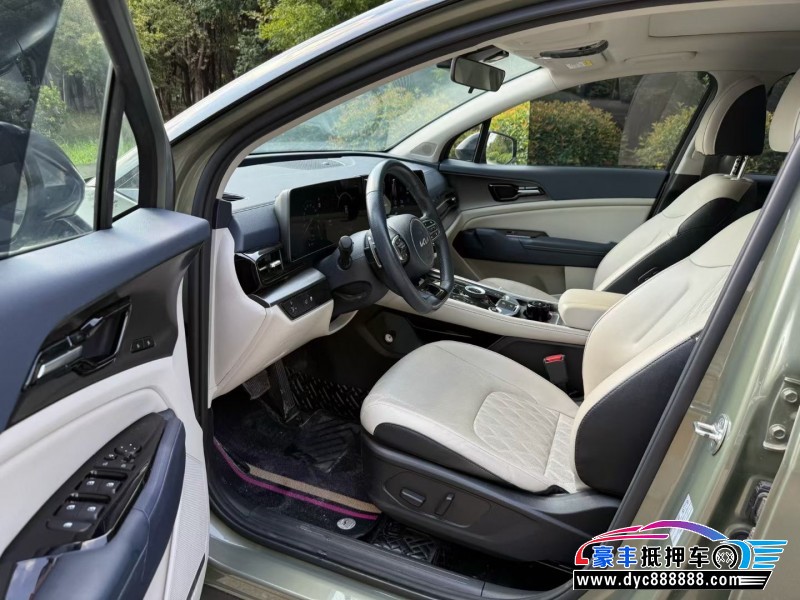 22年起亚狮铂拓界SUV抵押车出售