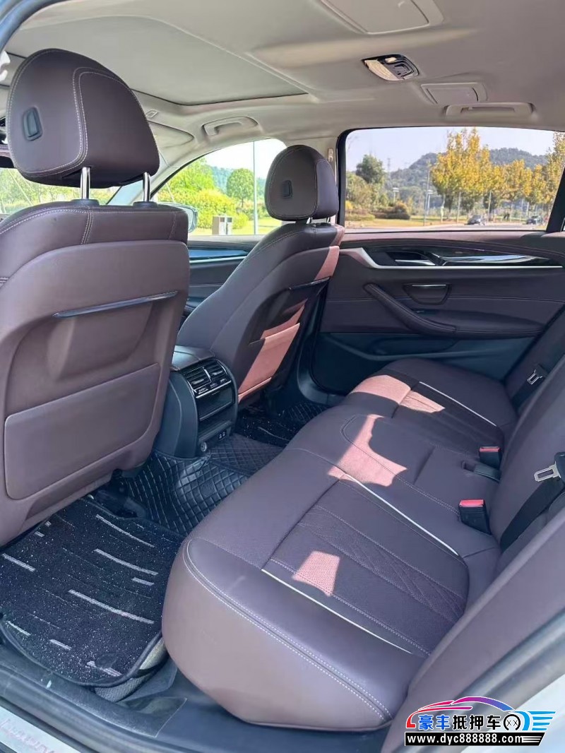 22年宝马5系轿车抵押车出售