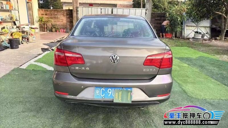 14年大众宝来轿车抵押车出售