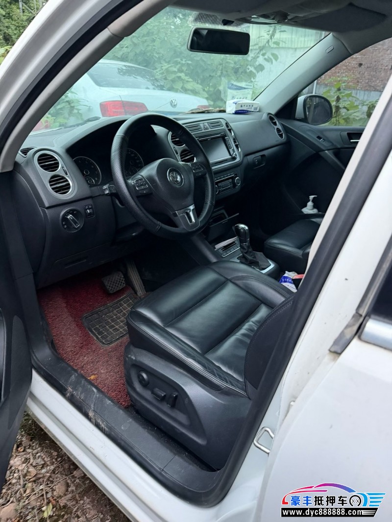 13年大众途观轿车抵押车出售