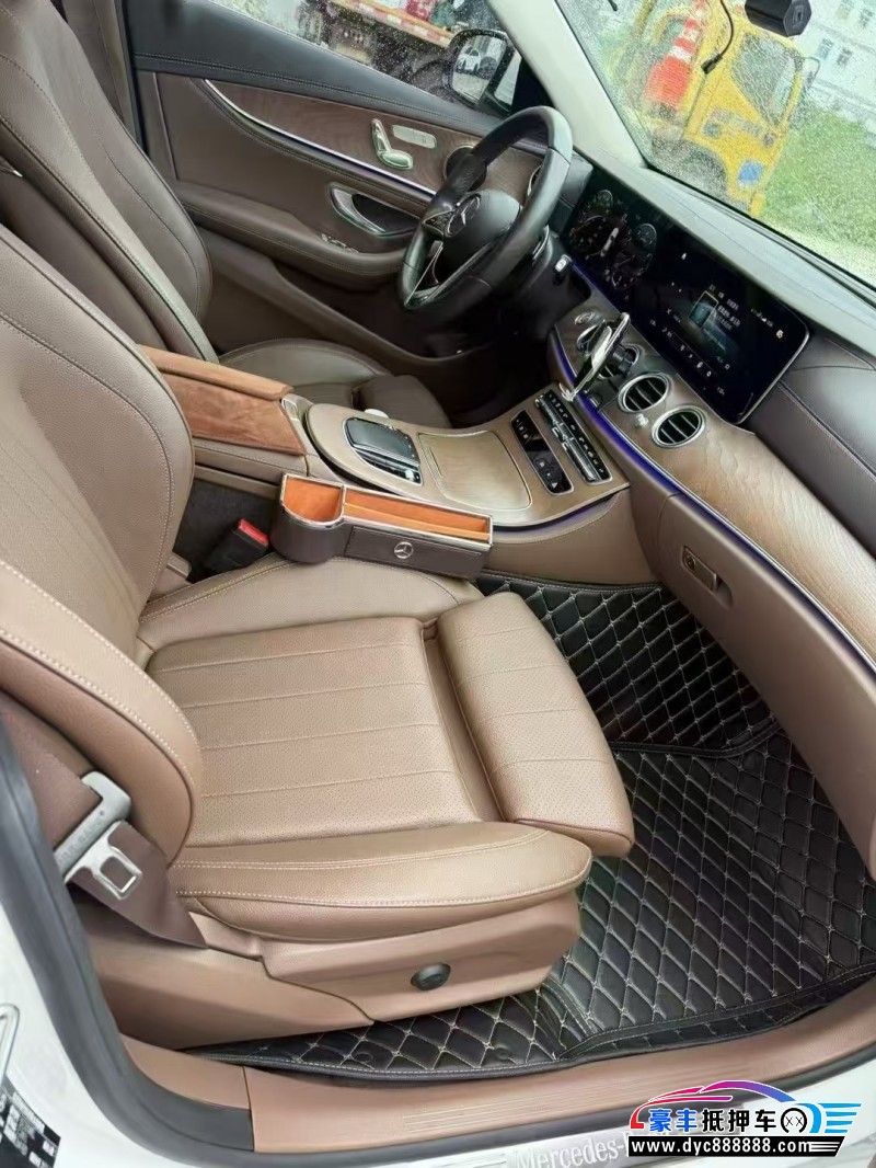 22年奔驰E轿车抵押车出售