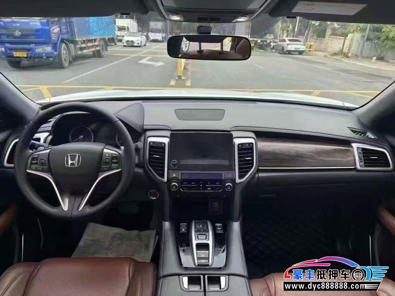 18年本田UR-V轿车抵押车出售