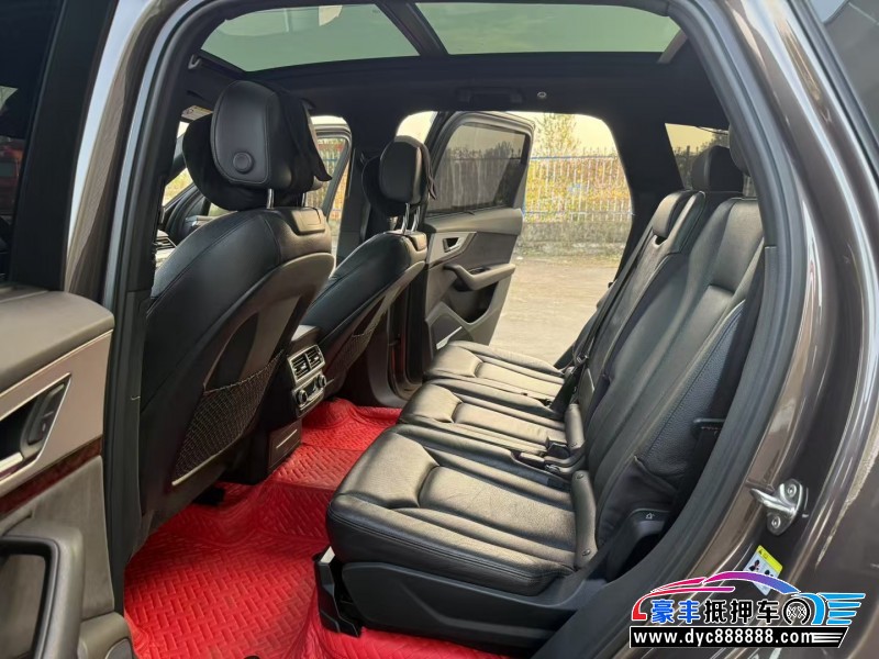 19年奥迪Q7轿车抵押车出售