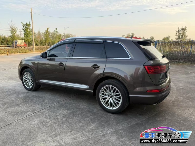 19年奥迪Q7轿车抵押车出售