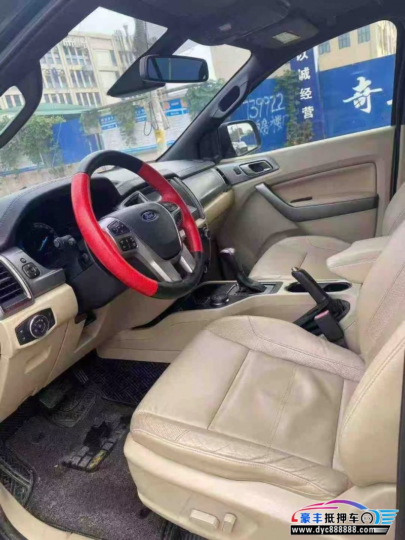 19年福特撼路者轿车抵押车出售