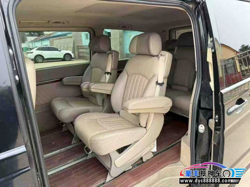 15年奔驰唯雅诺轿车抵押车出售