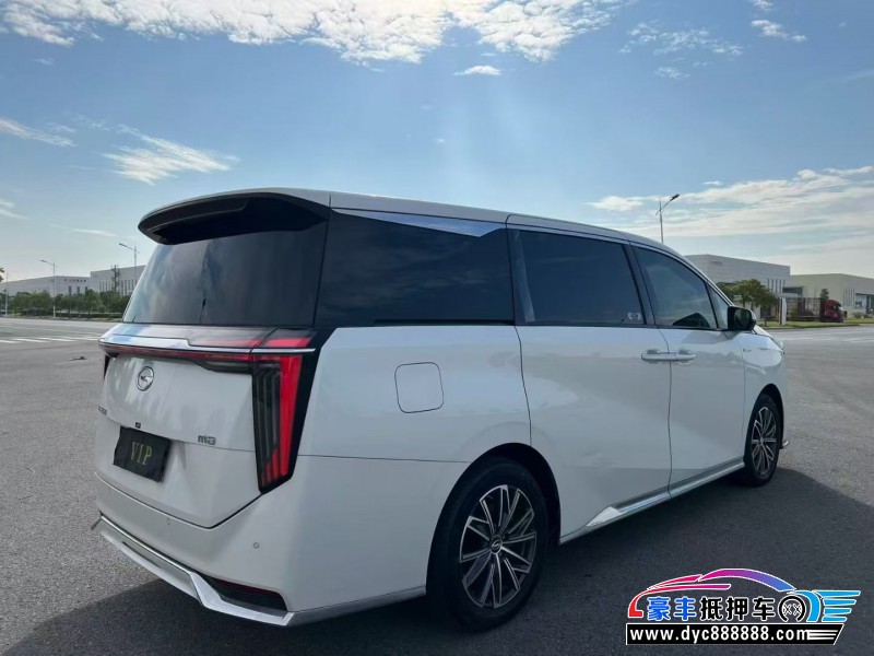 23年传祺M8轿车抵押车出售