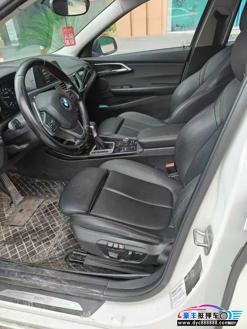 18年宝马1系轿车抵押车出售