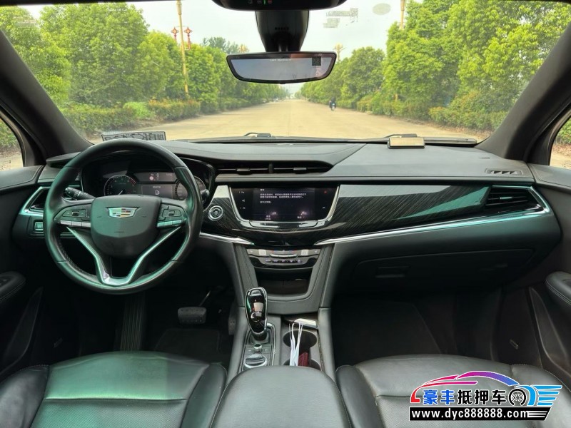 19年凯迪拉克xt6轿车抵押车出售