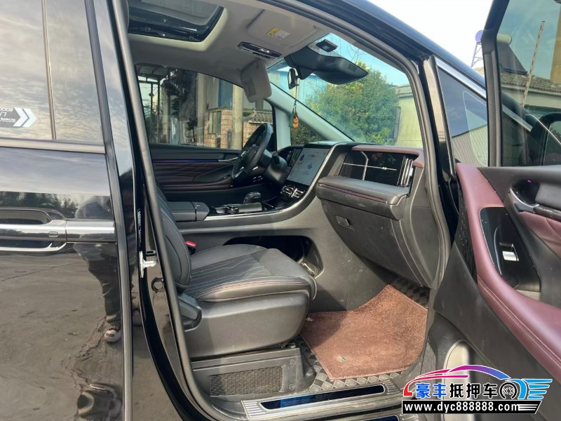 25年传祺M8轿车抵押车出售