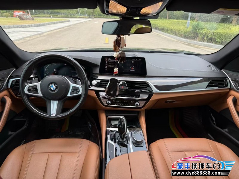 20年宝马5系轿车抵押车出售