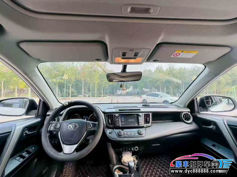 16年丰田RAV4轿车抵押车出售