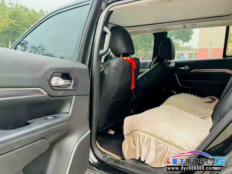 18年Jeep指挥官轿车抵押车出售