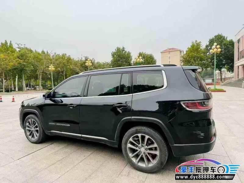 18年Jeep指挥官轿车抵押车出售