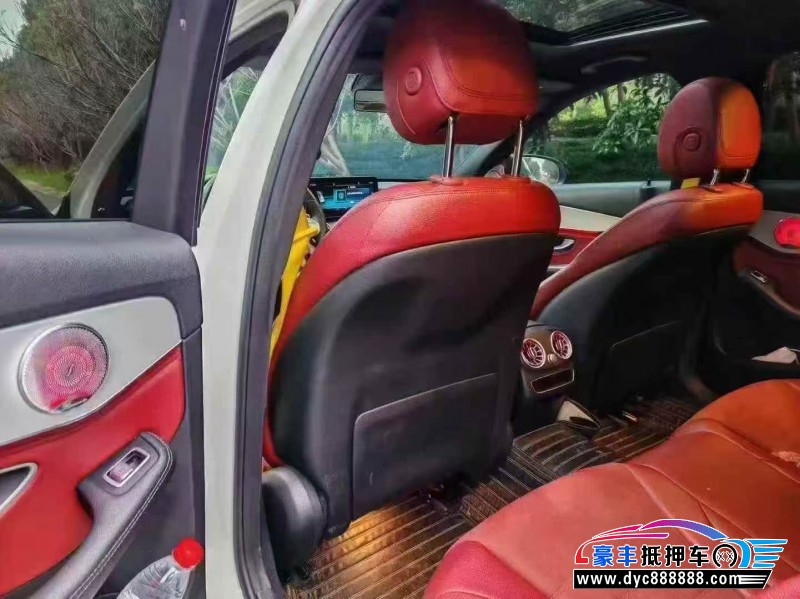 20年奔驰C轿车抵押车出售