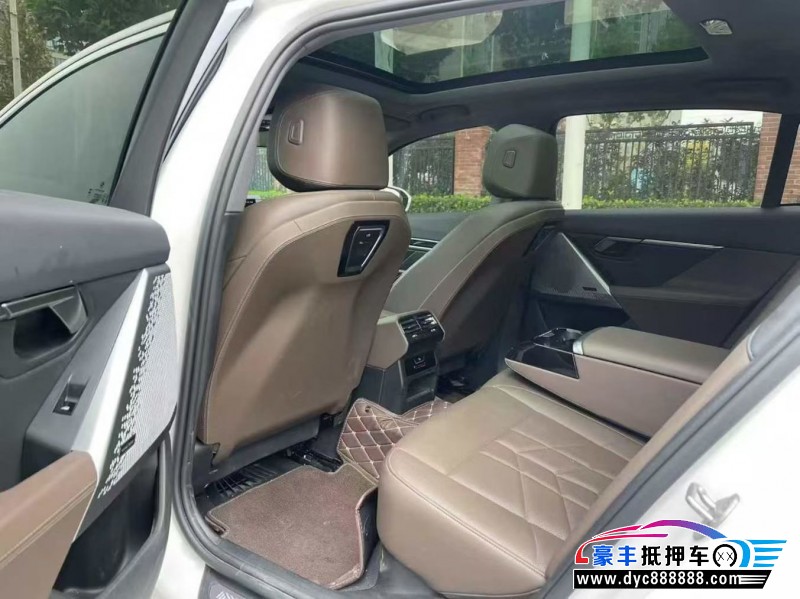 24年宝马5系轿车抵押车出售