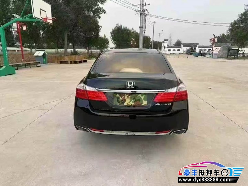 14年本田雅阁轿车抵押车出售