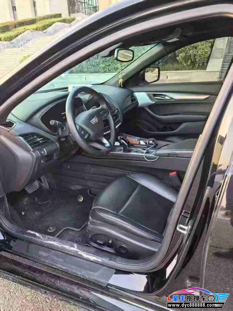 23年凯迪拉克CT5轿车抵押车出售