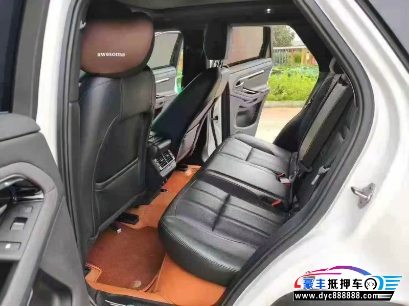 20年路虎揽胜极光轿车抵押车出售