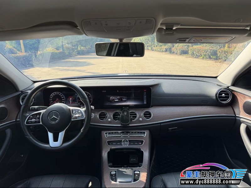 20年奔驰E轿车抵押车出售