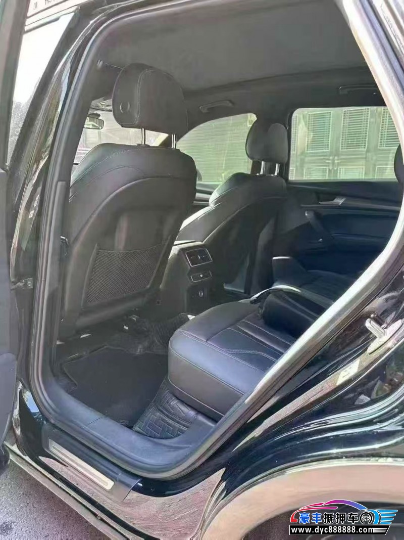 21年奥迪Q5轿车抵押车出售