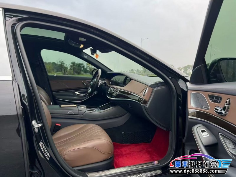 19年奔驰迈巴赫S级轿车抵押车出售
