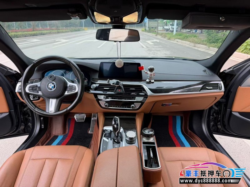 19年宝马5系轿车抵押车出售