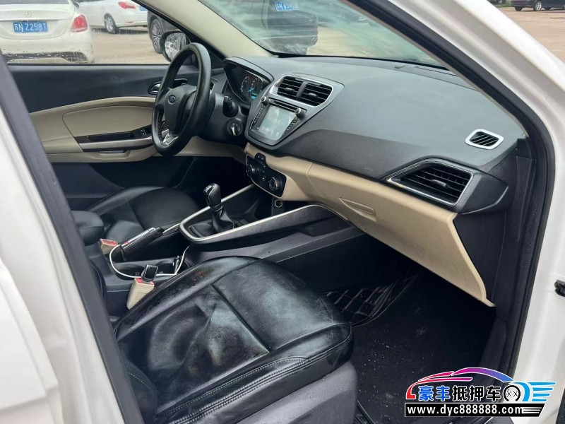 17年福特福睿斯轿车抵押车出售