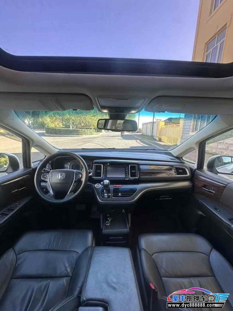 16年本田艾力绅轿车抵押车出售