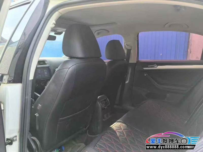 18年大众速腾轿车抵押车出售