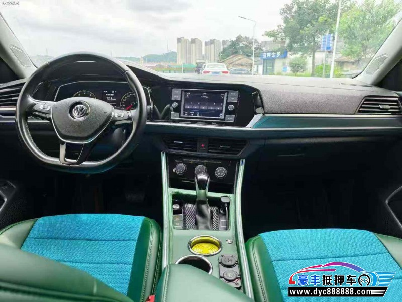 20年大众速腾轿车抵押车出售