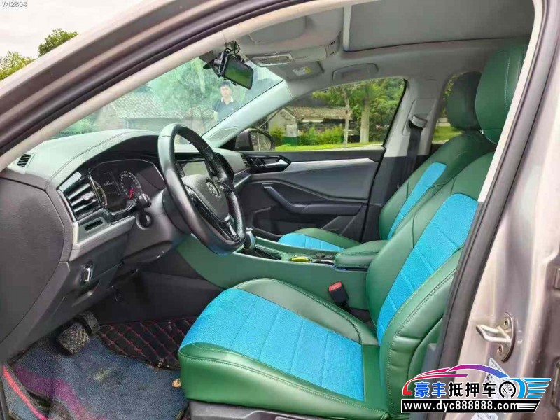 20年大众速腾轿车抵押车出售