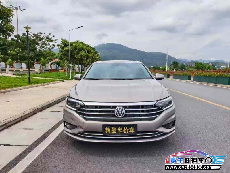 20年大众速腾轿车抵押车出售