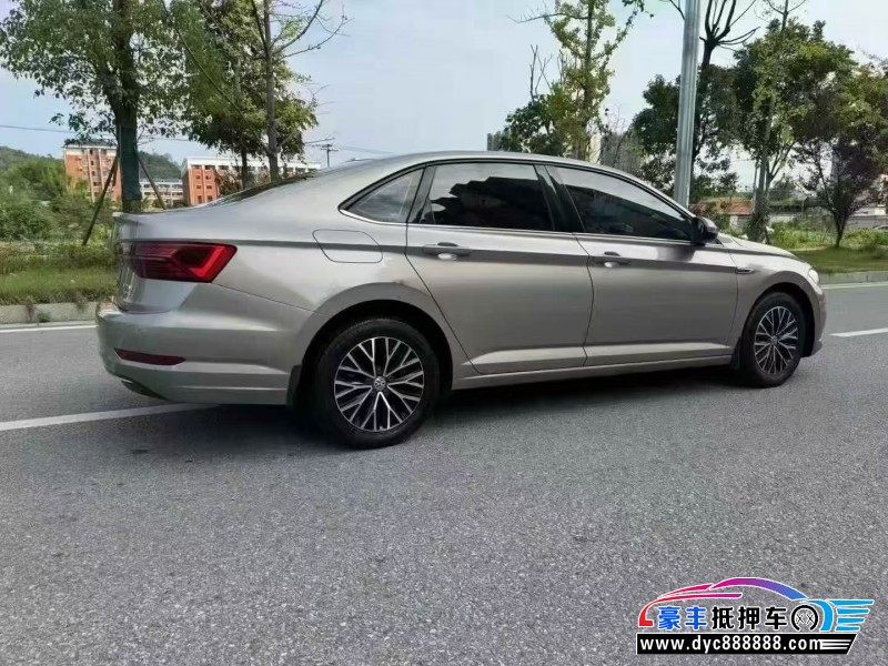 20年大众速腾轿车抵押车出售