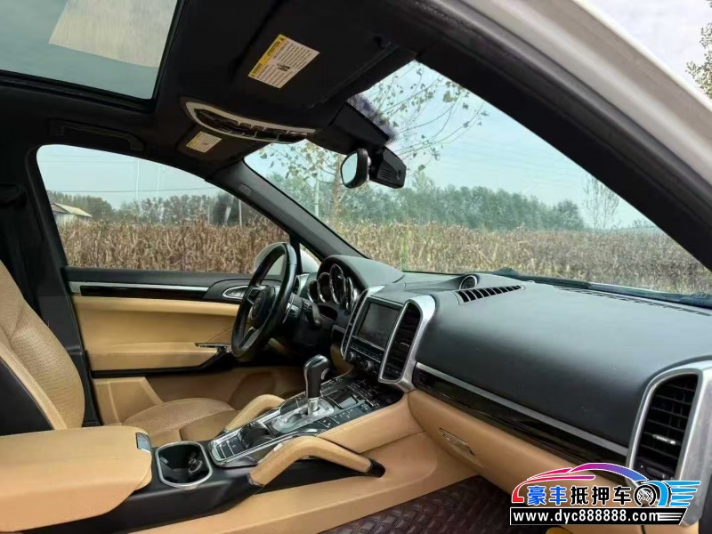 16年保时捷卡宴轿车抵押车出售